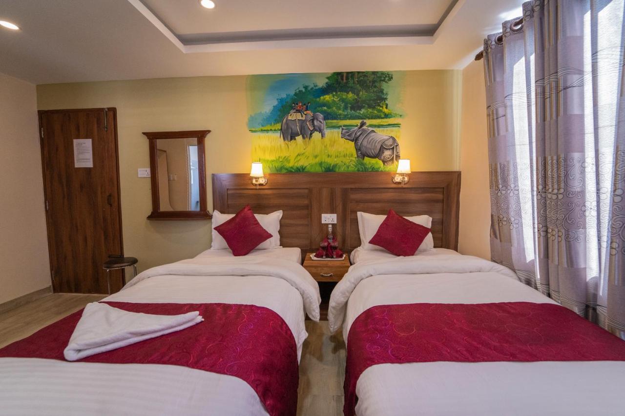 Hotel Royal Image Pokhara Bagian luar foto