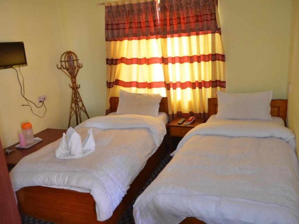 Hotel Royal Image Pokhara Bagian luar foto