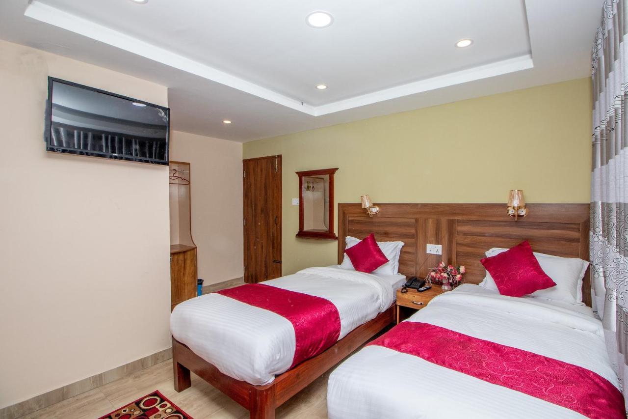 Hotel Royal Image Pokhara Bagian luar foto