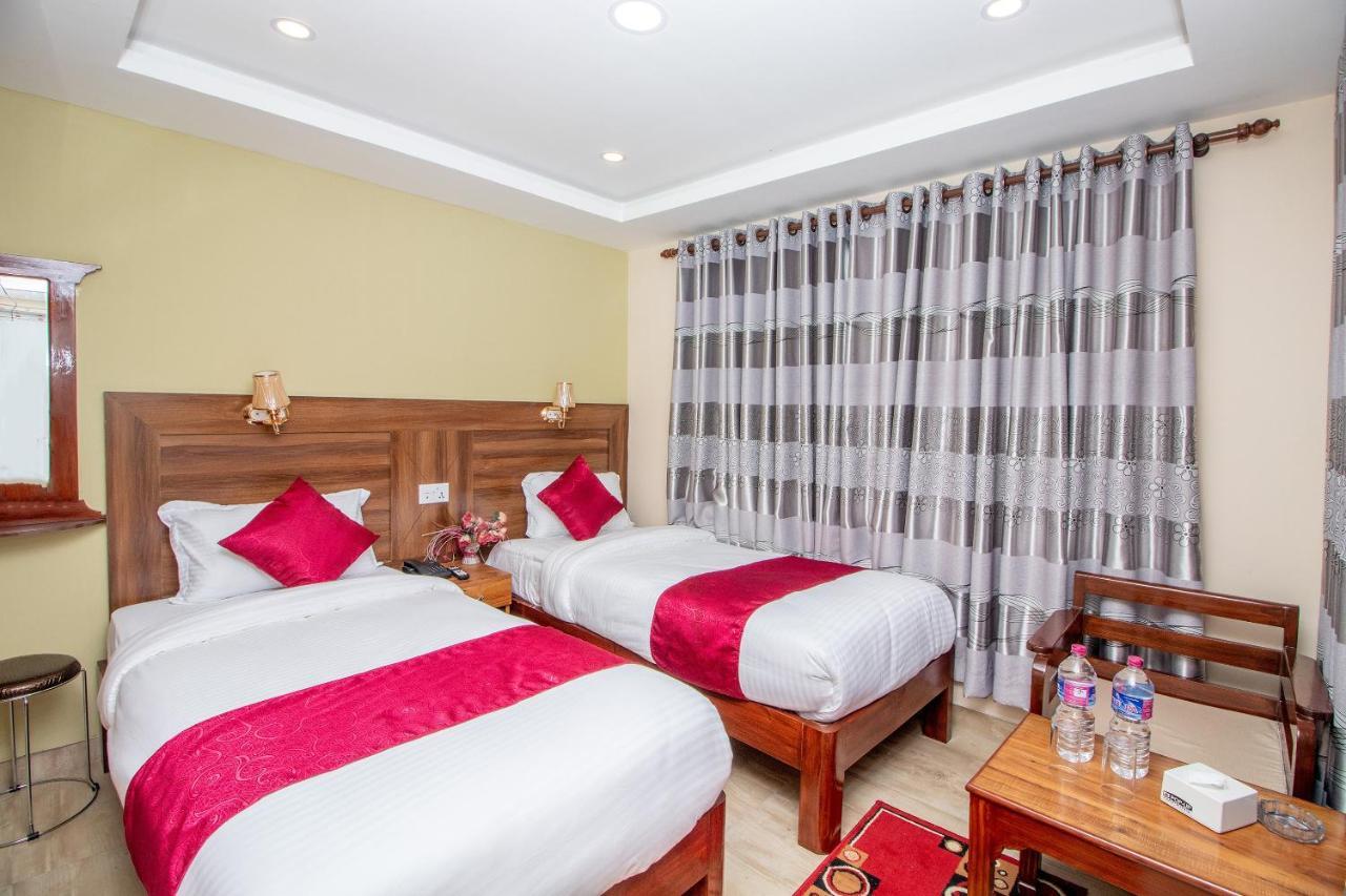 Hotel Royal Image Pokhara Bagian luar foto